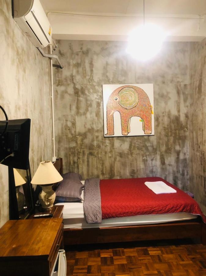 Bee Friend Hostel Chiang Mai Luaran gambar